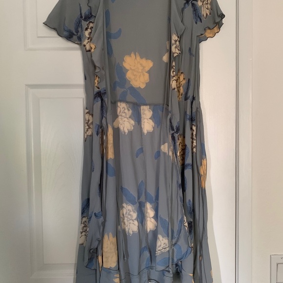 Loco Lindo Ruffle Wrap Dress EUC 🌴🍹 - Picture 6 of 12
